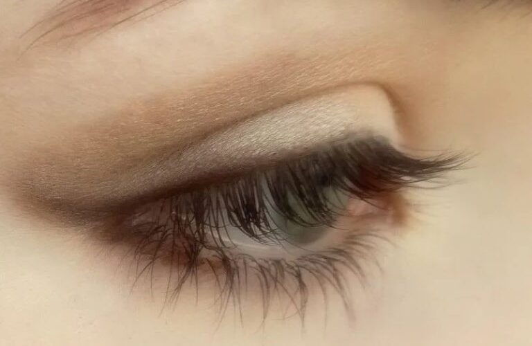 Volgorde van make-up aanbrengen in 8 stappen