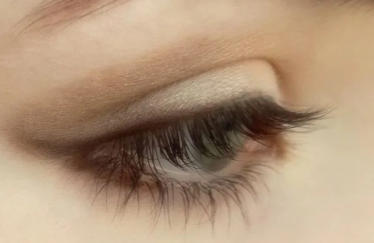 Volgorde van make-up aanbrengen in 8 stappen