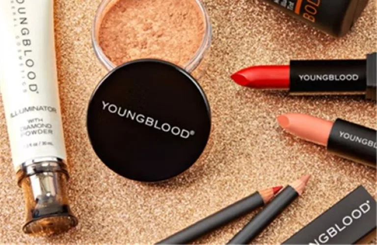 Wat houdt luchtige make-up nou eigenlijk in?