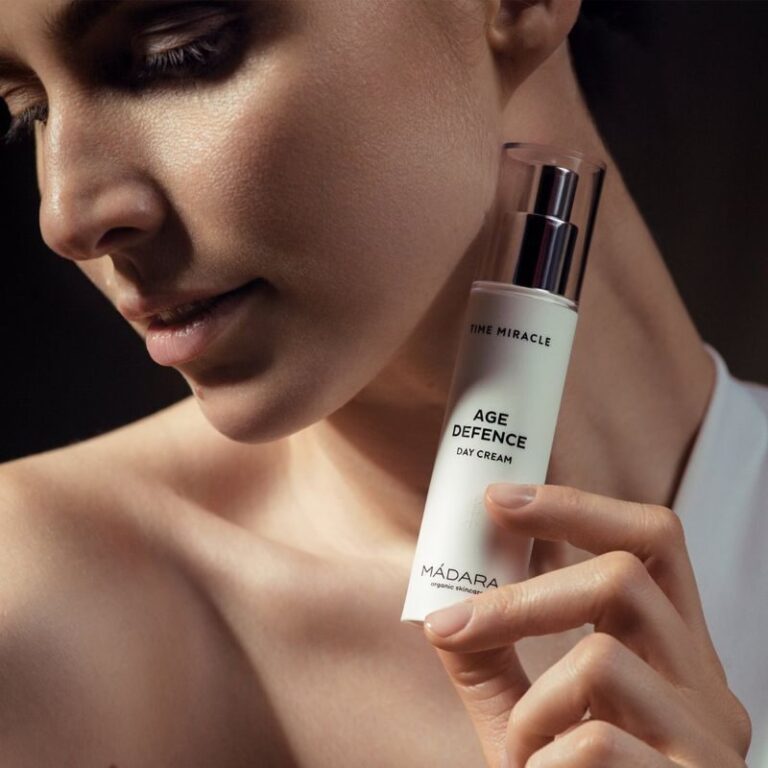 Zo creëer je een stralende natuurlijke look met de perfecte skincare & make-up combo